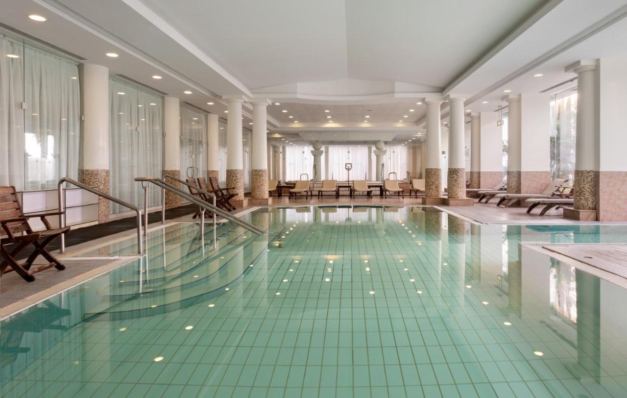 Nevo By Isrotel Collection Ein Bokek Exterior foto The swimming pool at the hotel